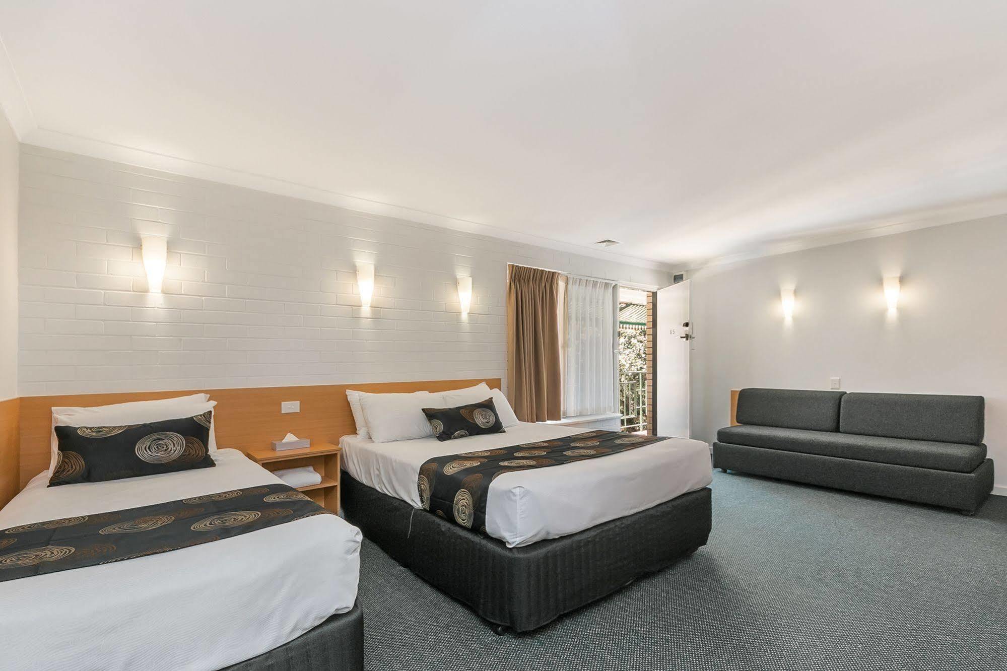 Flag Motor Lodge Пърт Екстериор снимка